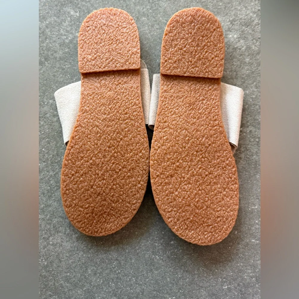 Women's Tan Sandals - Picture 3 of 5